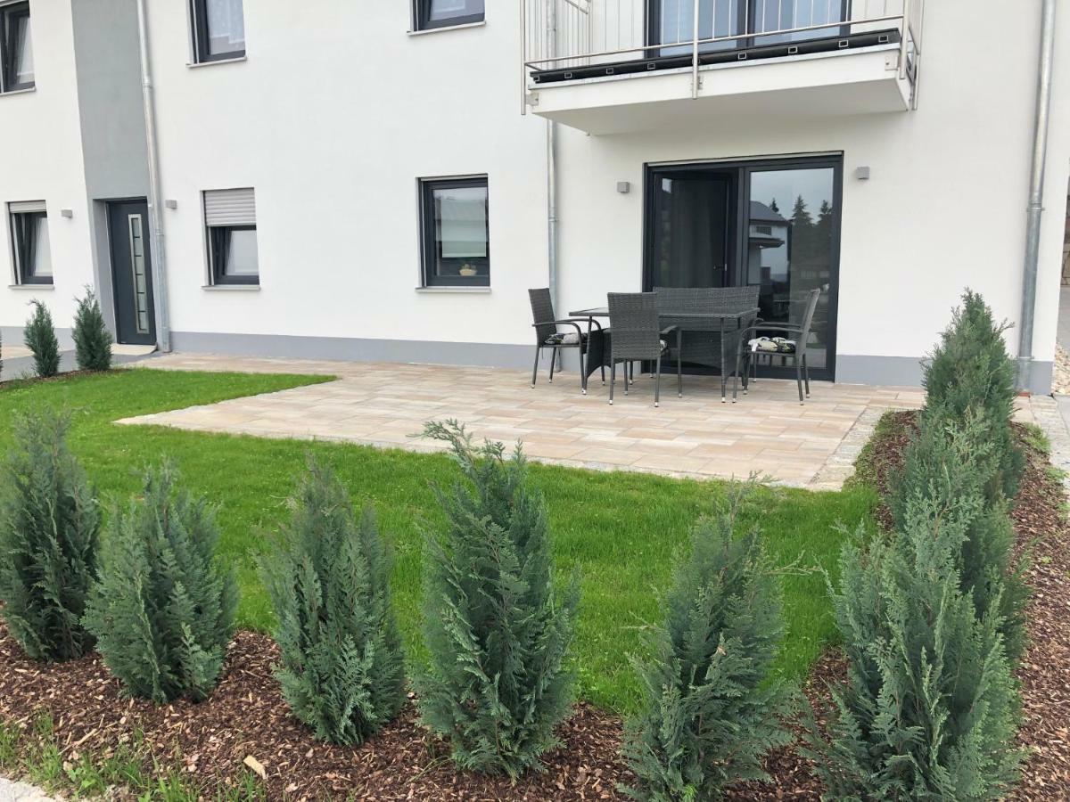 Landhaus Ferienwohnungen mit Pool und Wellness Neukirchen-Balbini Exterior foto